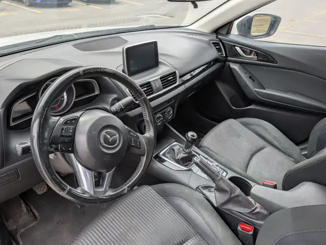 2014 Mazda3 GS-SKY Touring 6 speed (Manual) - Photo 6