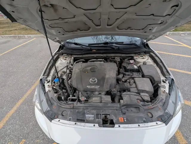 2014 Mazda3 GS-SKY Touring 6 speed (Manual) - Photo 8