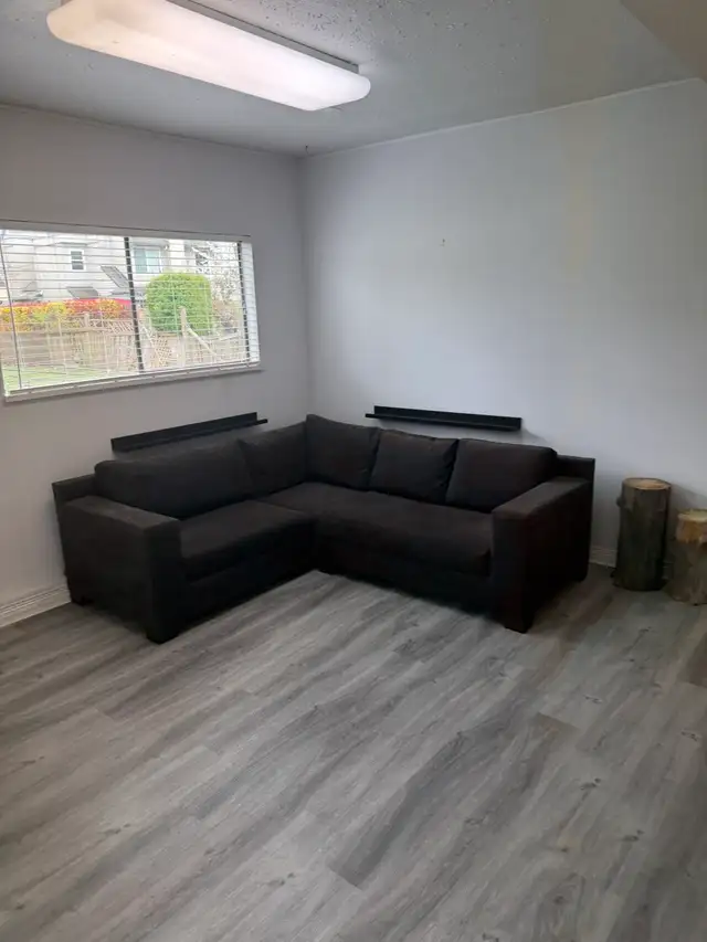 2 bedroom basement Richmond - Photo 3