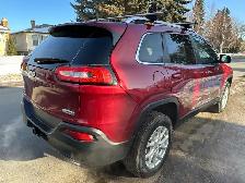 2015 Jeep Cherokee 3.2L V6 AWD North For Sale. - Photo 5