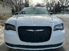 2018 Chrysler 300 3.6L V6 RWD For Sale. - Photo 7