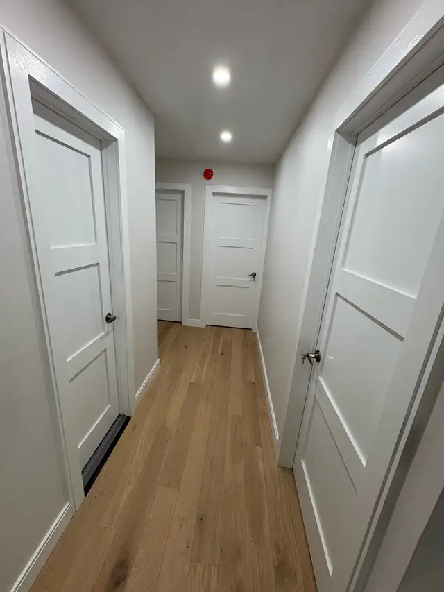 3 bdrm student apartment on TMU (Ryerson) Campus - Photo 2