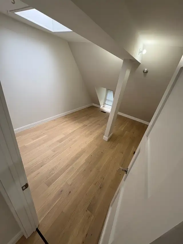 3 bdrm student apartment on TMU (Ryerson) Campus - Photo 4