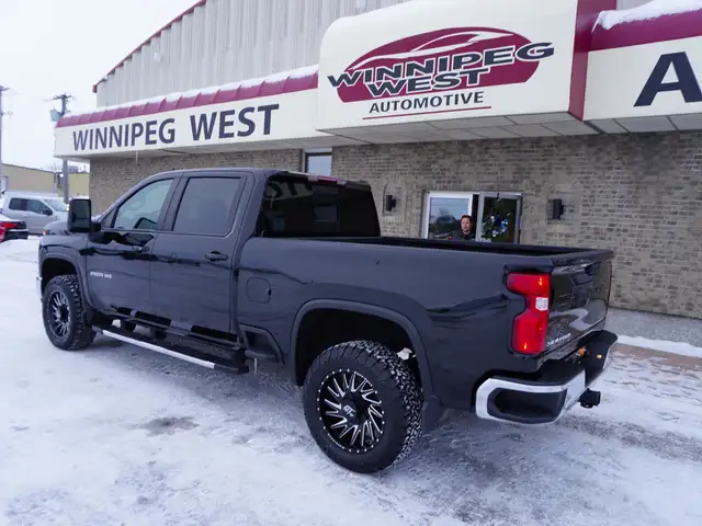 2024 Chevrolet SILVERADO 2500HD LOADED DURAMAX, BUCKETS/CONSOLE - Photo 10