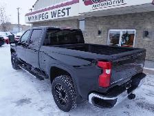 2024 Chevrolet SILVERADO 2500HD LOADED DURAMAX, BUCKETS/CONSOLE - Photo 11