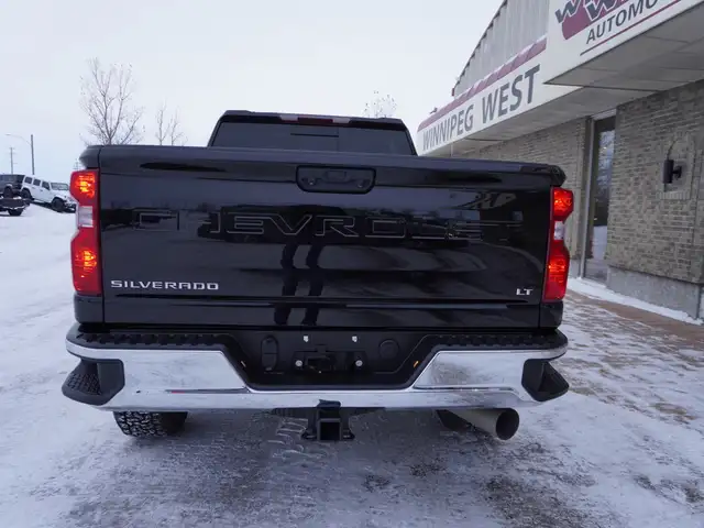 2024 Chevrolet SILVERADO 2500HD LOADED DURAMAX, BUCKETS/CONSOLE - Photo 13