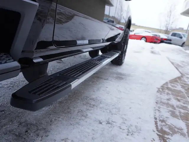 2024 Chevrolet SILVERADO 2500HD LOADED DURAMAX, BUCKETS/CONSOLE - Photo 20
