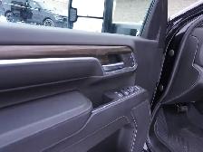 2024 Chevrolet SILVERADO 2500HD LOADED DURAMAX, BUCKETS/CONSOLE - Photo 24