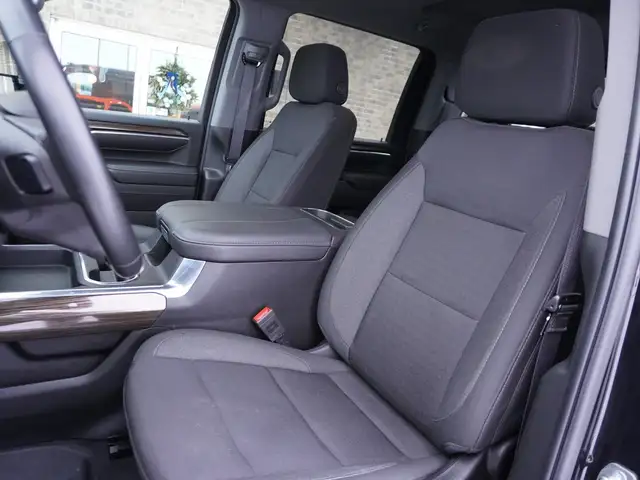 2024 Chevrolet SILVERADO 2500HD LOADED DURAMAX, BUCKETS/CONSOLE - Photo 26