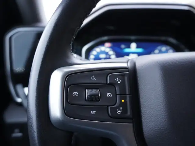 2024 Chevrolet SILVERADO 2500HD LOADED DURAMAX, BUCKETS/CONSOLE - Photo 31