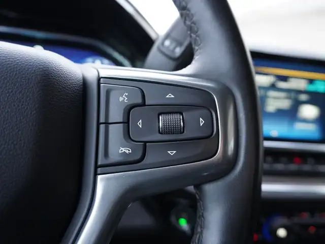 2024 Chevrolet SILVERADO 2500HD LOADED DURAMAX, BUCKETS/CONSOLE - Photo 32