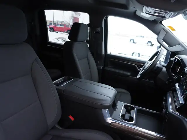 2024 Chevrolet SILVERADO 2500HD LOADED DURAMAX, BUCKETS/CONSOLE - Photo 42