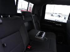 2024 Chevrolet SILVERADO 2500HD LOADED DURAMAX, BUCKETS/CONSOLE - Photo 45