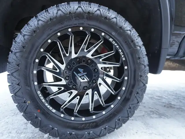 2024 Chevrolet SILVERADO 2500HD LOADED DURAMAX, BUCKETS/CONSOLE - Photo 52