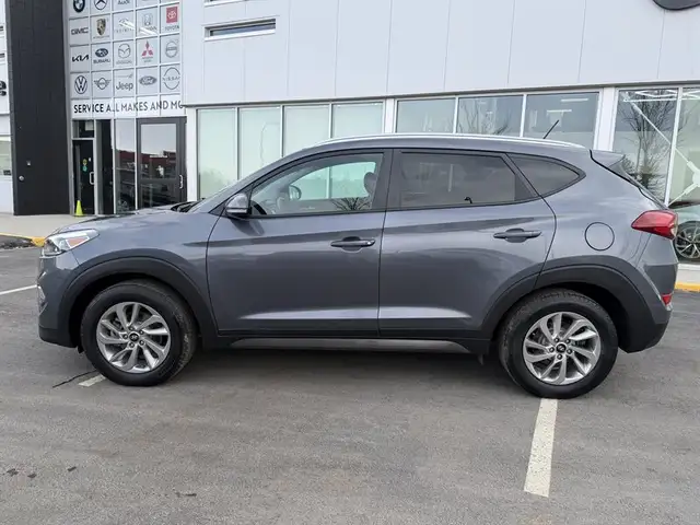 2016 Hyundai TUCSON 2.0L Luxury - Photo 8