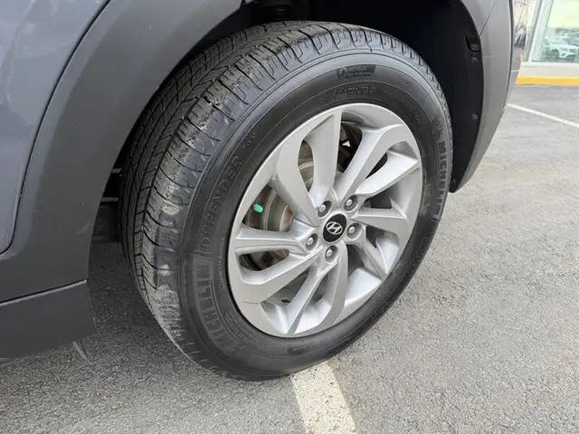 2016 Hyundai TUCSON 2.0L Luxury - Photo 9