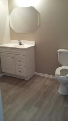 5 Bed 4 Bath 1900 Sq.Ft. Down Town Kelowna - Photo 6