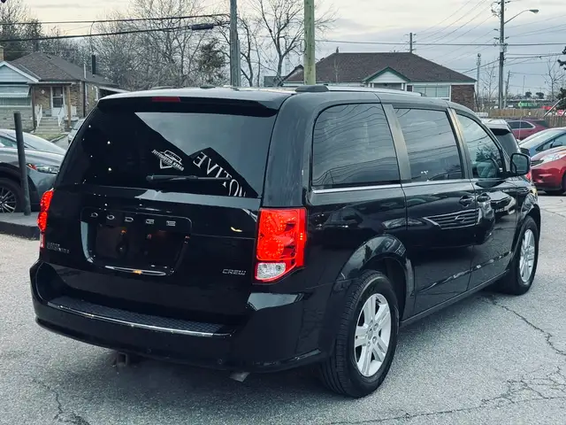 2018 Dodge Grand Caravan Crew - Photo 4