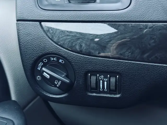 2018 Dodge Grand Caravan Crew - Photo 17