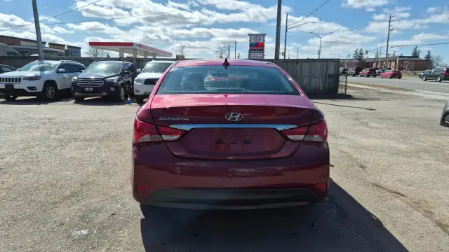2014 Hyundai Sonata GLS, SEDAN, 2 SETS OF WHEELS, 4 CYL, CERTIFI - Photo 4
