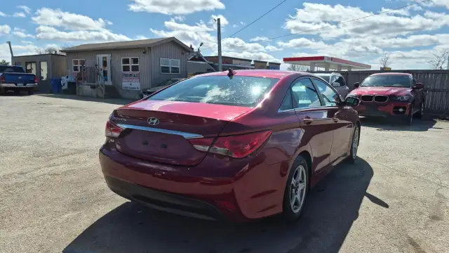2014 Hyundai Sonata GLS, SEDAN, 2 SETS OF WHEELS, 4 CYL, CERTIFI - Photo 5
