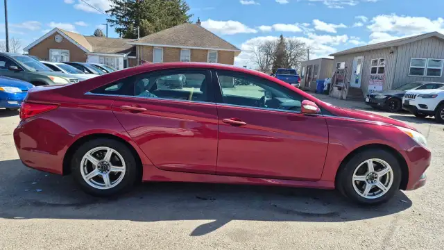2014 Hyundai Sonata GLS, SEDAN, 2 SETS OF WHEELS, 4 CYL, CERTIFI - Photo 6