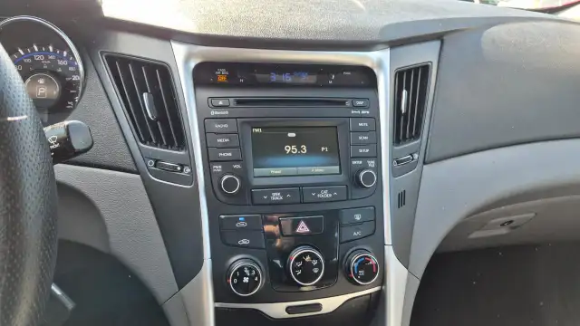 2014 Hyundai Sonata GLS, SEDAN, 2 SETS OF WHEELS, 4 CYL, CERTIFI - Photo 14