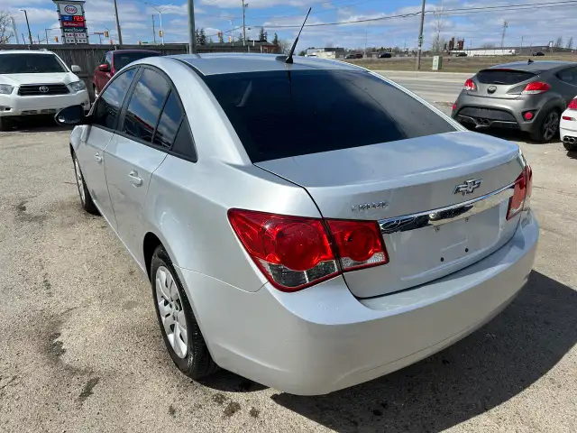 2014 Chevrolet Cruze 2LS, SEDAN, 4 CYL, AUTO, GREAT ON FUEL, CER - Photo 3