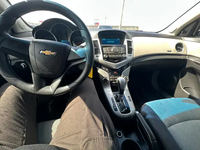 2014 Chevrolet Cruze 2LS, SEDAN, 4 CYL, AUTO, GREAT ON FUEL, CER - Photo 11