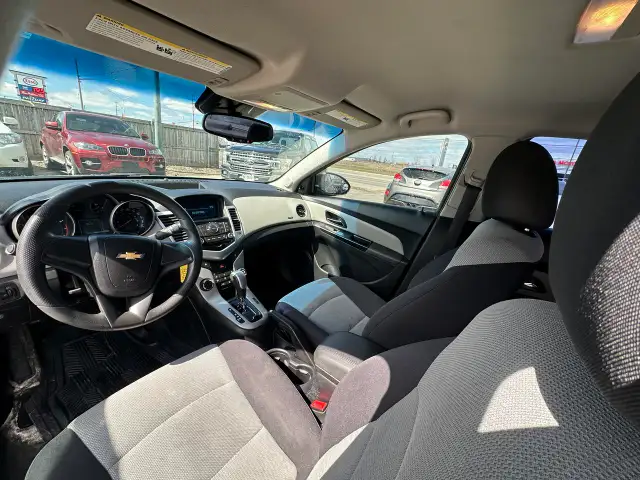 2014 Chevrolet Cruze 2LS, SEDAN, 4 CYL, AUTO, GREAT ON FUEL, CER - Photo 13