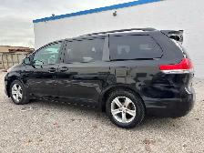 2011 Toyota Sienna LE - Photo 4