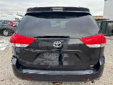2011 Toyota Sienna LE - Photo 9