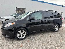 2011 Toyota Sienna LE - Photo 10