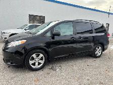 2011 Toyota Sienna LE - Photo 12