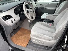 2011 Toyota Sienna LE - Photo 13