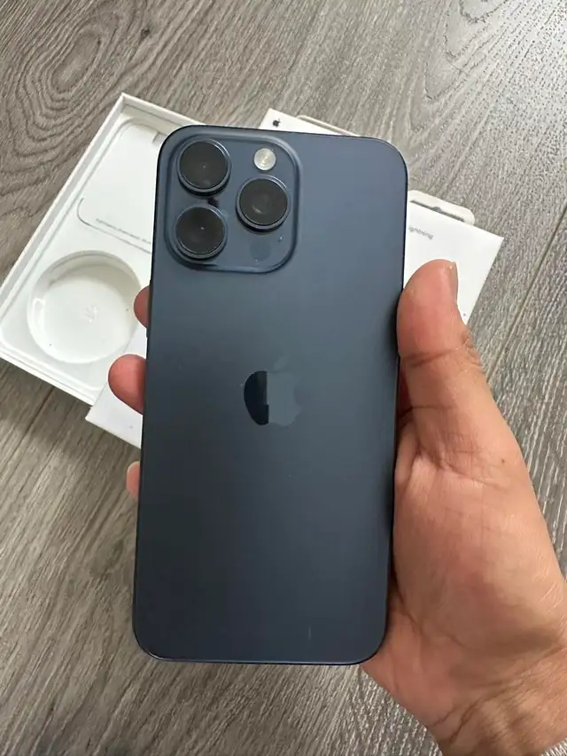 iPhone 15 pro max 256 gb 86% battery Airpods Pkg/Delivery - Photo 3