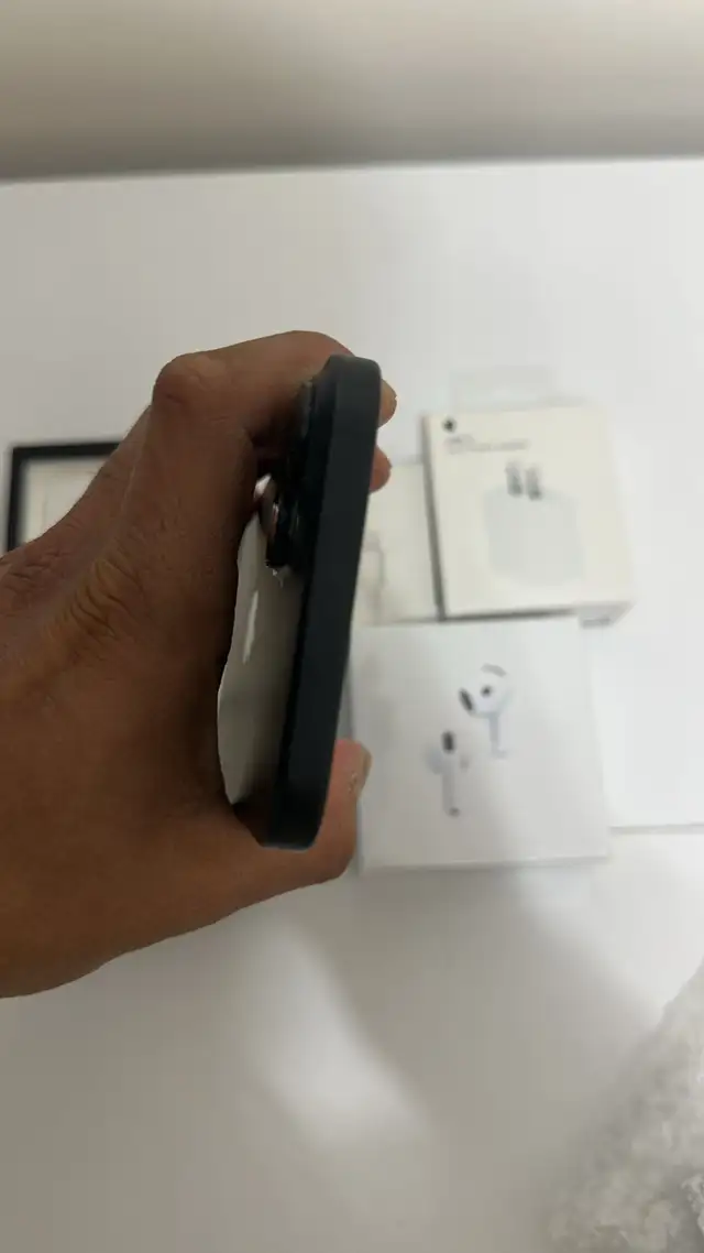 iPhone 15 Plus 256GB AirPods Pkg/Delivery - Photo 3