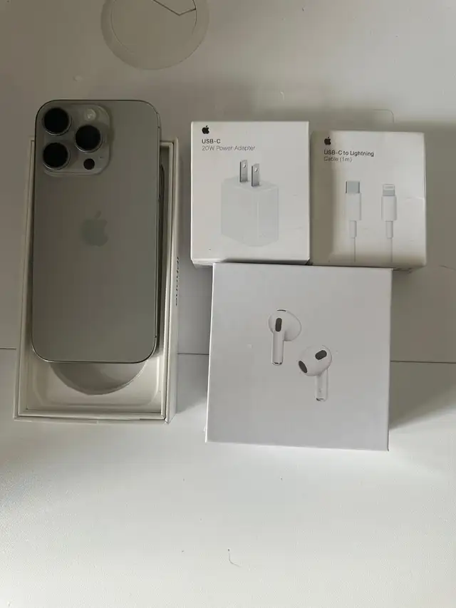 iPhone 16 Pro 256gb Airpods Package/Delivery