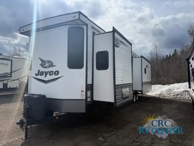 Deal of the Season, MINT 2023 Couples Park Model, Must Go!