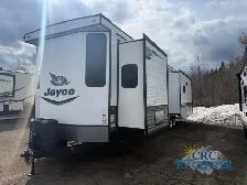 Deal of the Season, MINT 2023 Couples Park Model, Must Go!