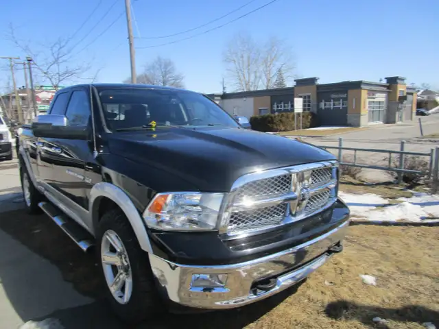 Ram 1500 Laramie  cuir toit ouvrant camera financement maison au
