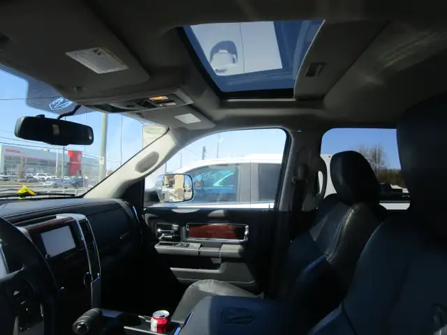 Ram 1500 Laramie  cuir toit ouvrant camera financement maison au - Photo 9