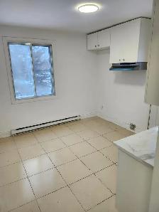 1295$/month-Renovated 41/2-Lachine-Available now. - Photo 2
