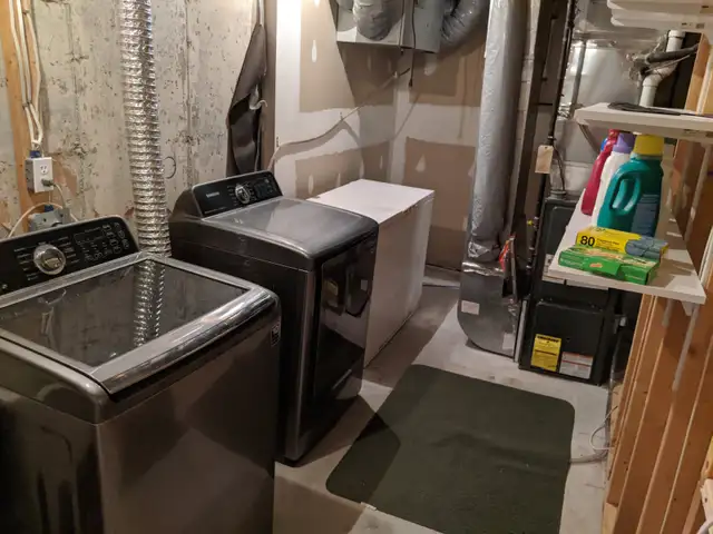 All Included Spacious Room In Beautiful/Clean/Quiet Home-Jun 1st - Photo 9