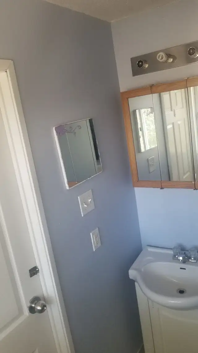 RENT FREE! FULLY FURNISHED, 55' SMART TV, JACUZZI HUGE Suite - Photo 5