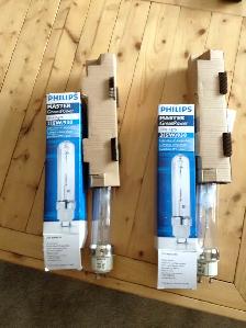 Barely used indoor grow light - Photo 4