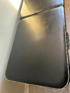 Massage table - Photo 2