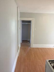 2 bedroom apartment available April 1st - Photo 2