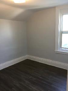 2 bedroom apartment available April 1st - Photo 5