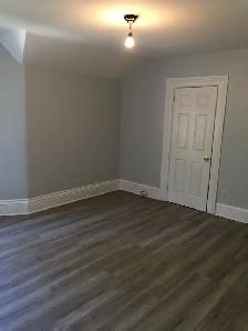 2 bedroom apartment available April 1st - Photo 7